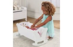 KidKraft Poppenwiegje 28 KidKraft Poppenwiegje -Trendy Speelgoedwinkel fad44b2e4e474d1c50923f368dcea359d6f3884523f39ebef882287a22076617