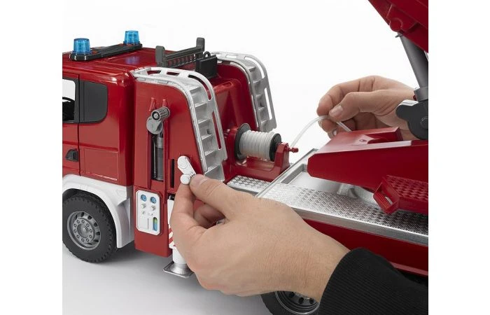 Bruder 3590 Scania R-Serie Brandweer Met Spuit En Sirene 6 Bruder 3590 Scania R-Serie Brandweer Met Spuit En Sirene - Afbeelding 6