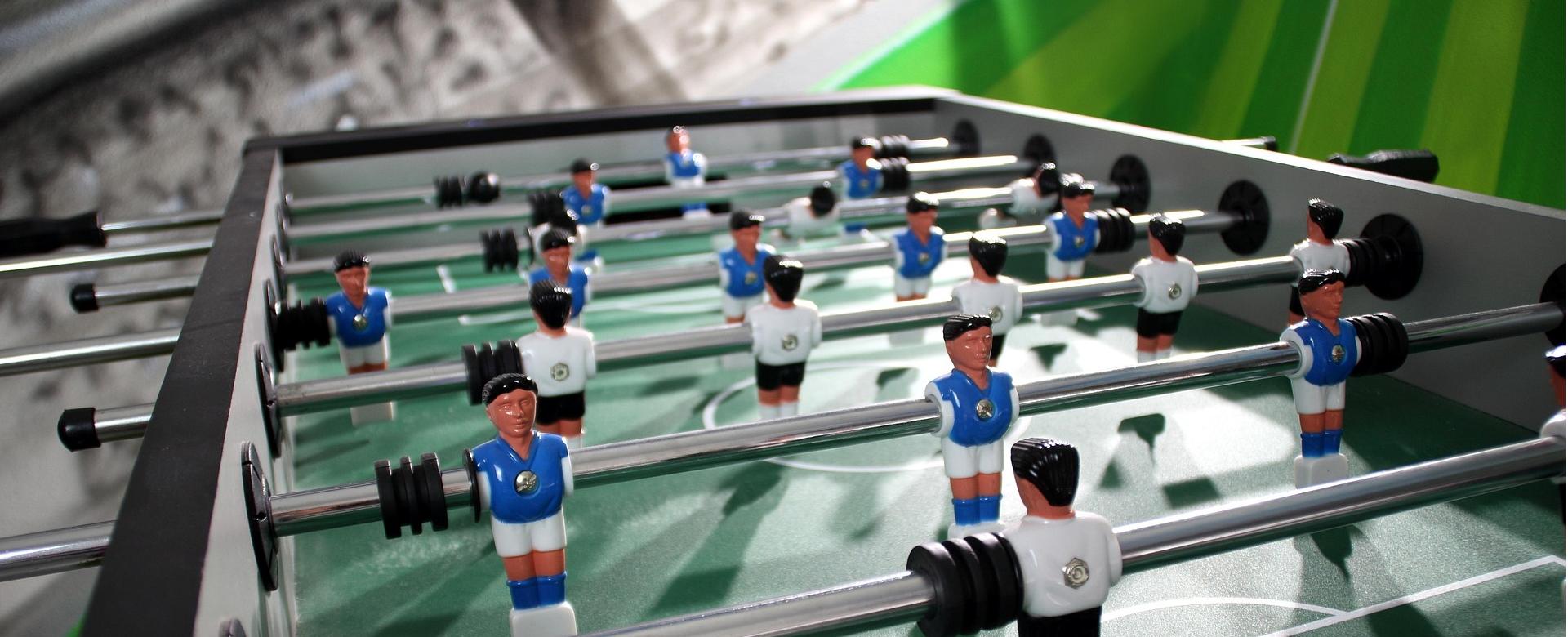 Trendy Speelgoedwinkel -Trendy Speelgoedwinkel football table 4396918 1920